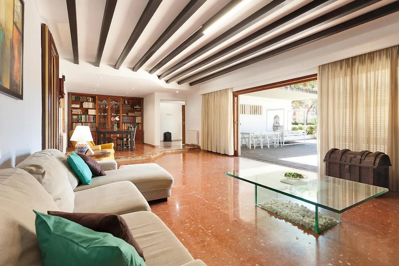 Kontakt z Villa Santander